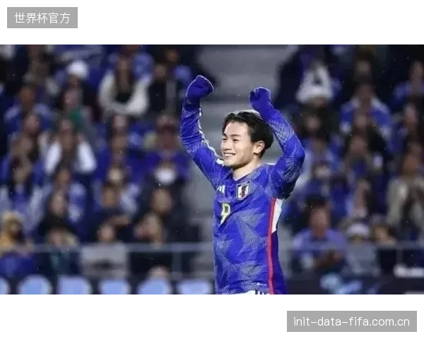 中锋终结能力依然是日本队老大难问题,上田绮世能否把握住有限机会至关重要。 中锋终结能力依然是日本队老大难问题,上田绮世能否把握住有限机会至关重要。